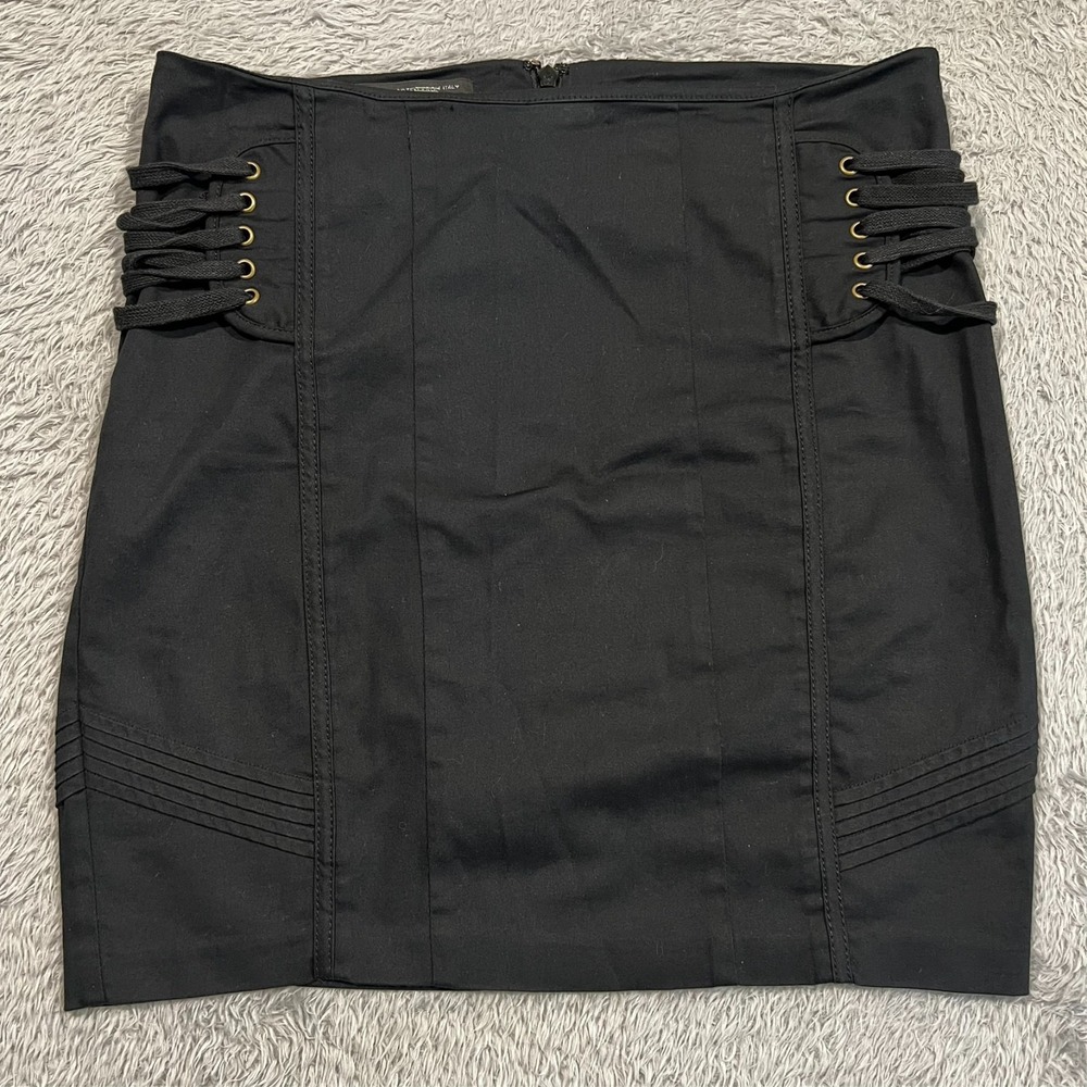 Bebe Womens 8 Black Mini Skirt Lace Up Side Grommet Italian Fabric Goth Grunge